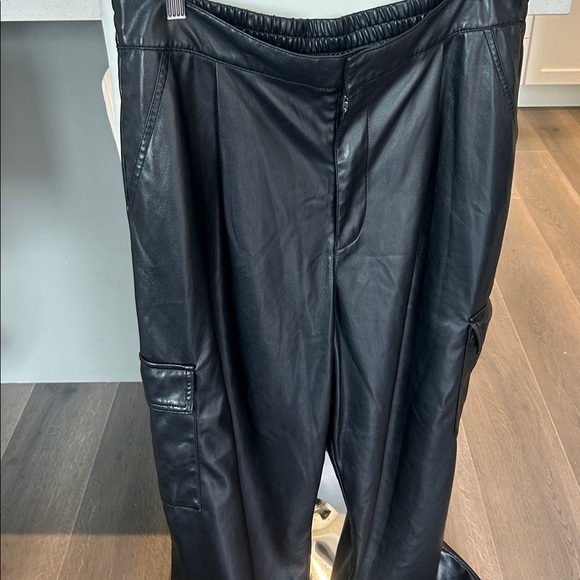 Rachel Zoe Faux Leather Cargo High Rise Straight Leg Pants Black Size XL - Picture 4 of 16
